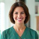 Retrato de la Dra. Patricia Hernández, Fisioterapeuta experta de Ópalo Diaria.